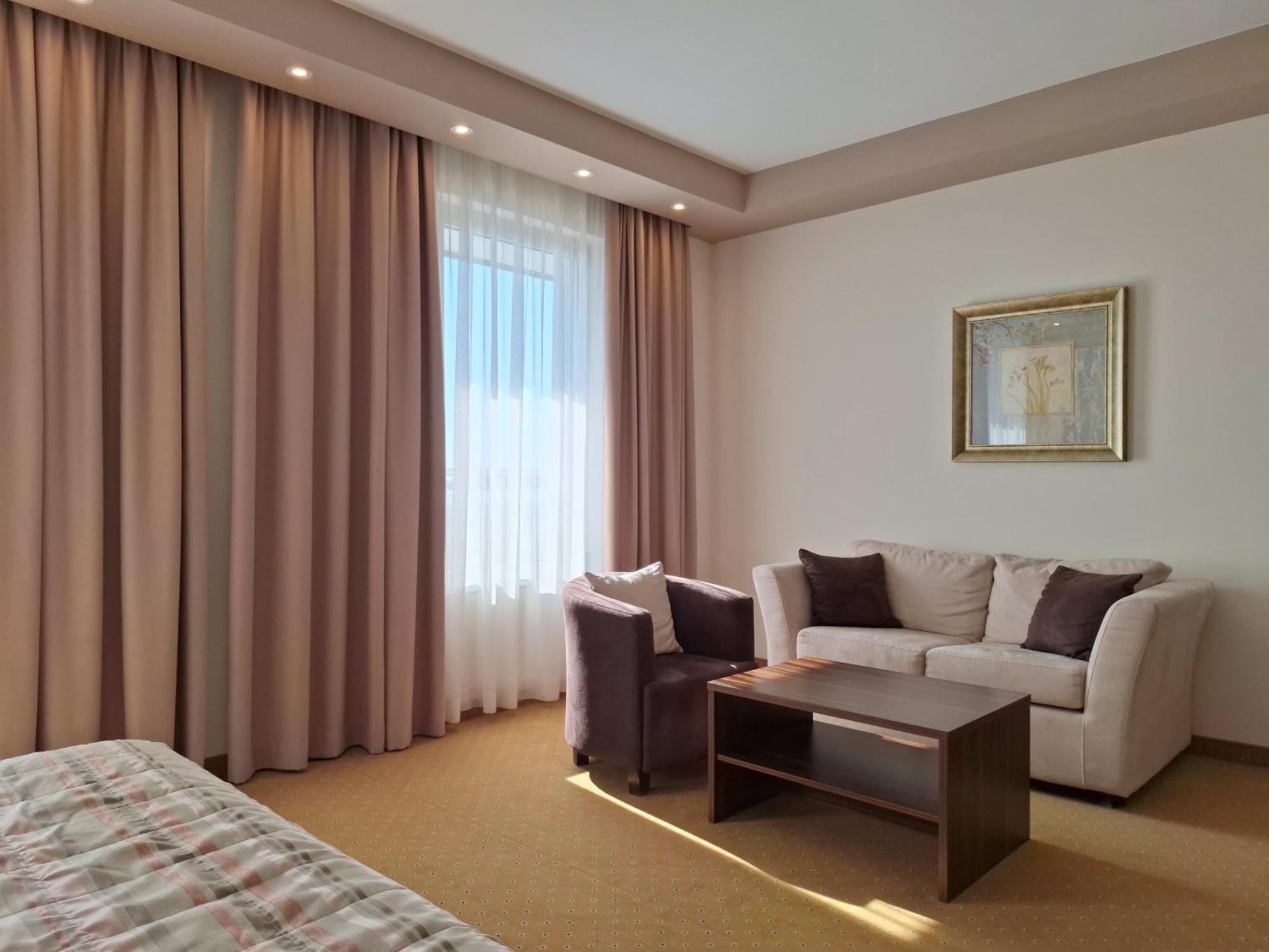 Hotel Monogram Park Ρούμα Εξωτερικό φωτογραφία