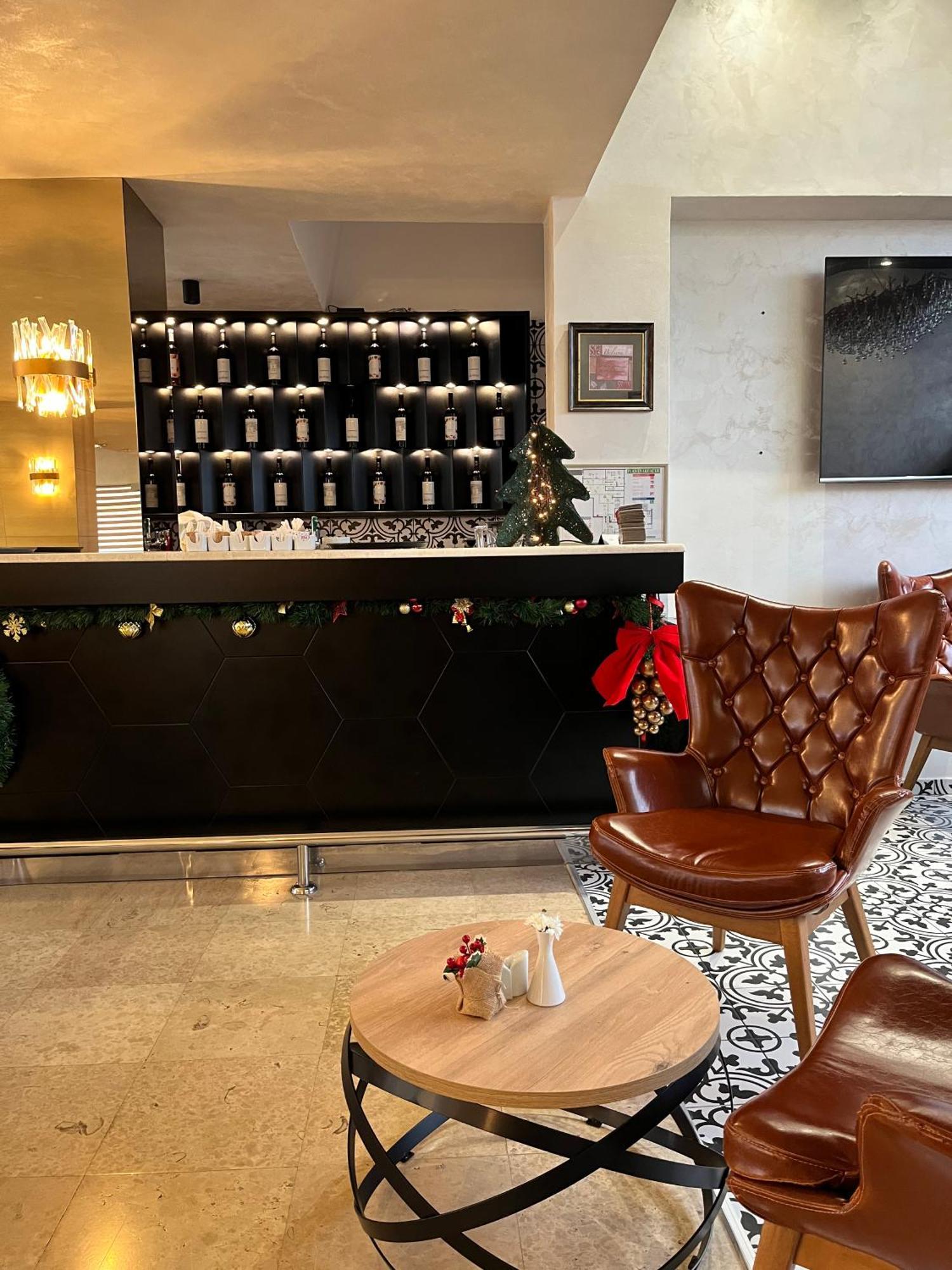 Hotel Monogram Park Ρούμα Εξωτερικό φωτογραφία