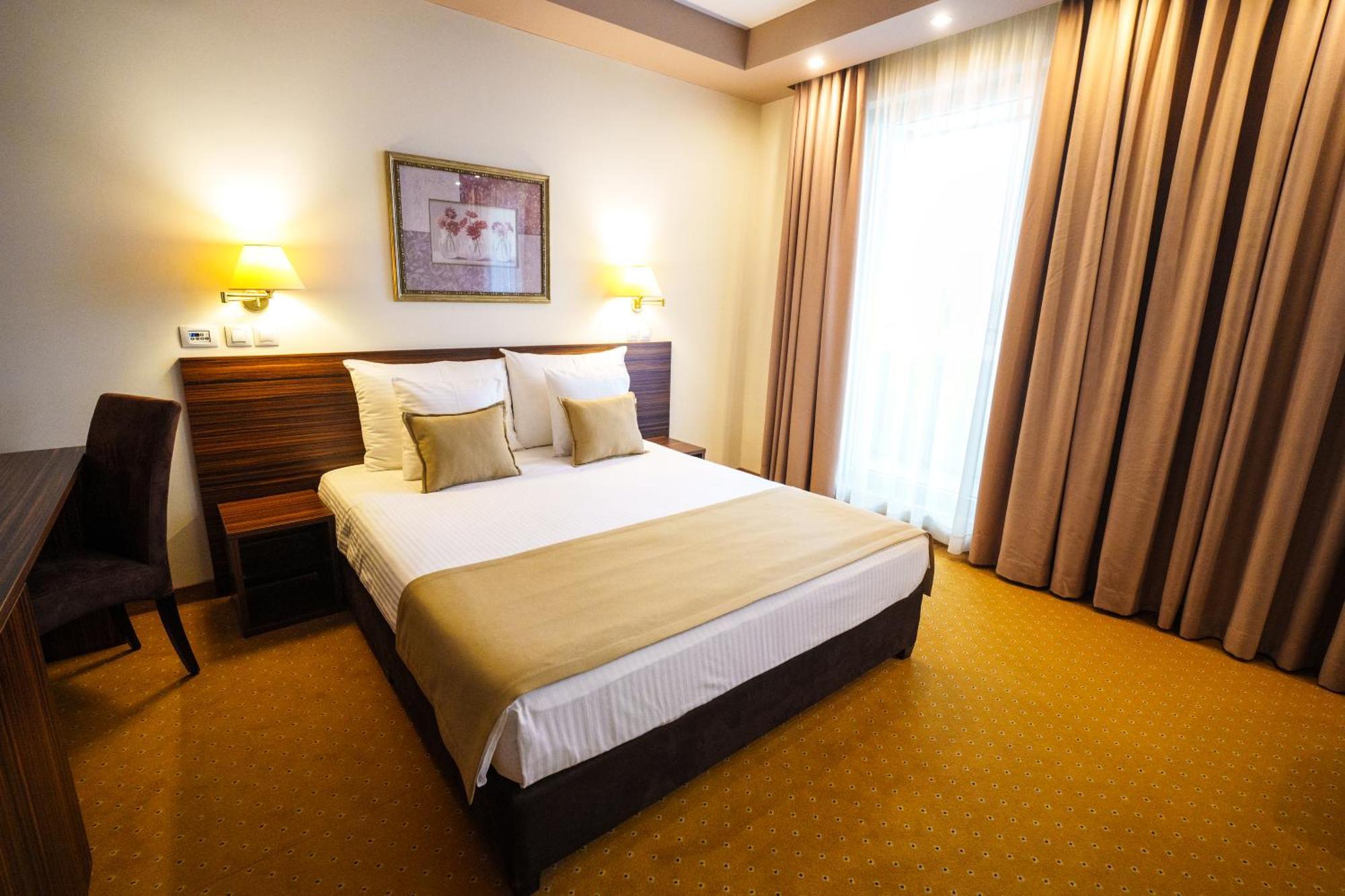 Hotel Monogram Park Ρούμα Εξωτερικό φωτογραφία