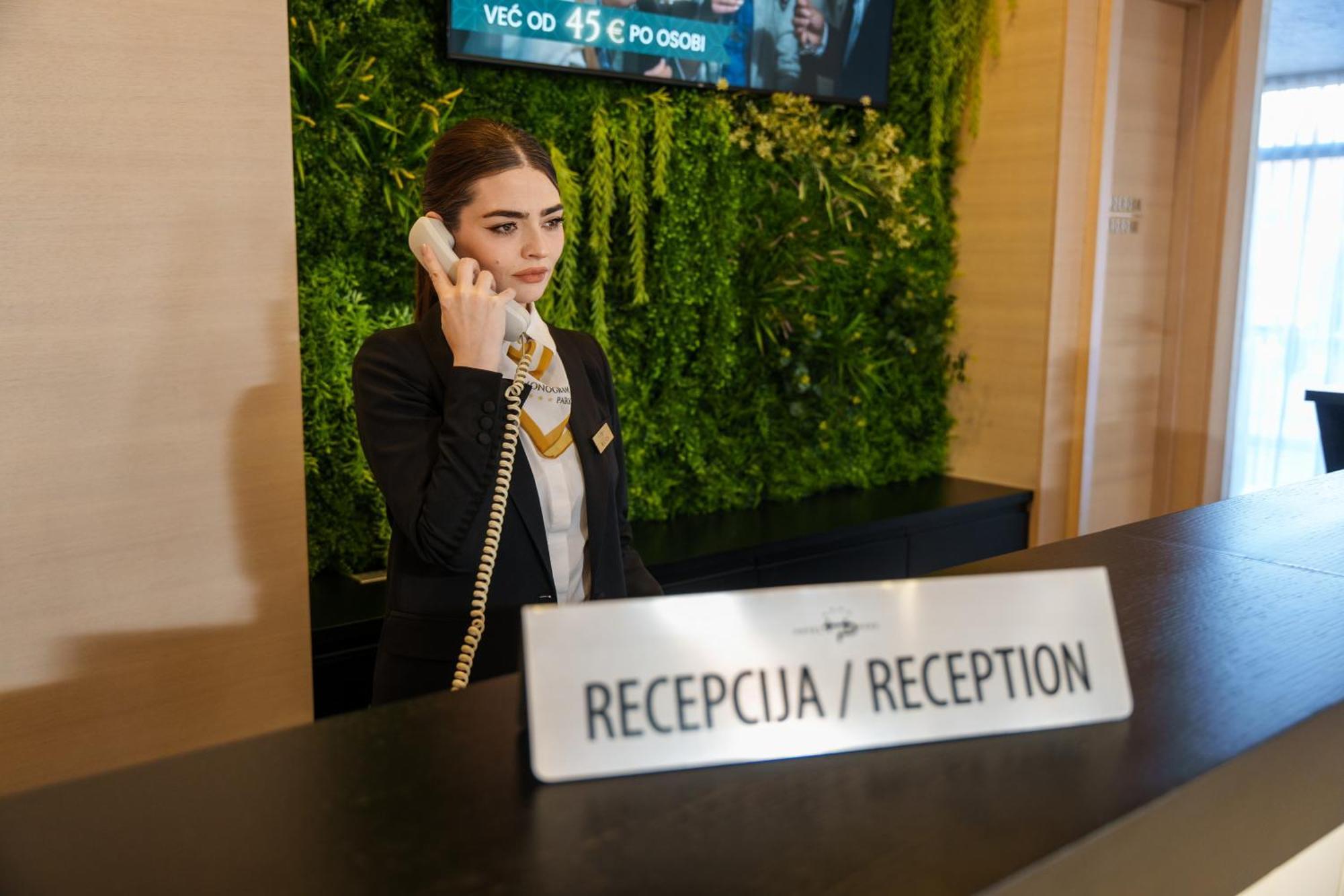 Hotel Monogram Park Ρούμα Εξωτερικό φωτογραφία