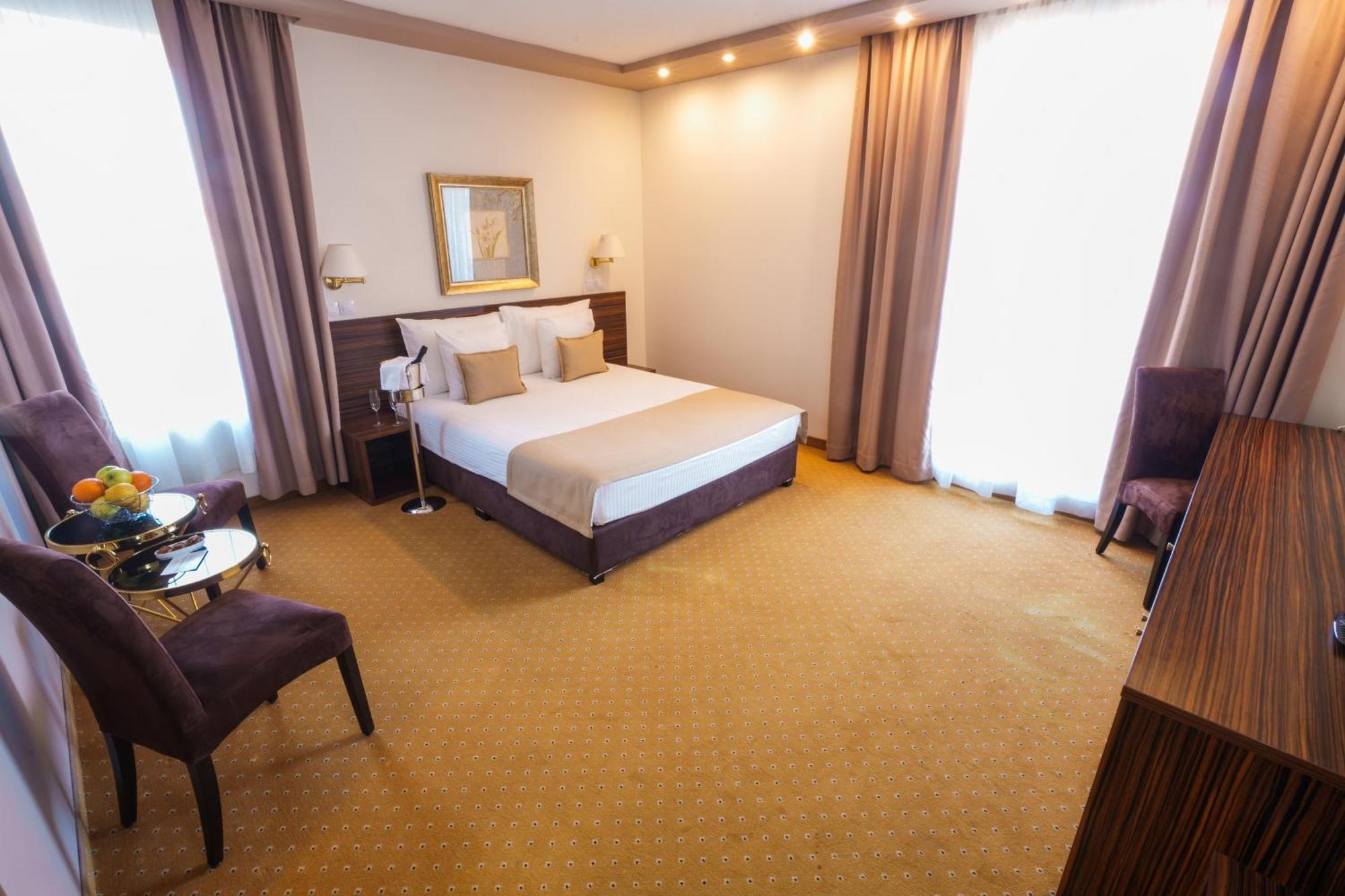 Hotel Monogram Park Ρούμα Εξωτερικό φωτογραφία