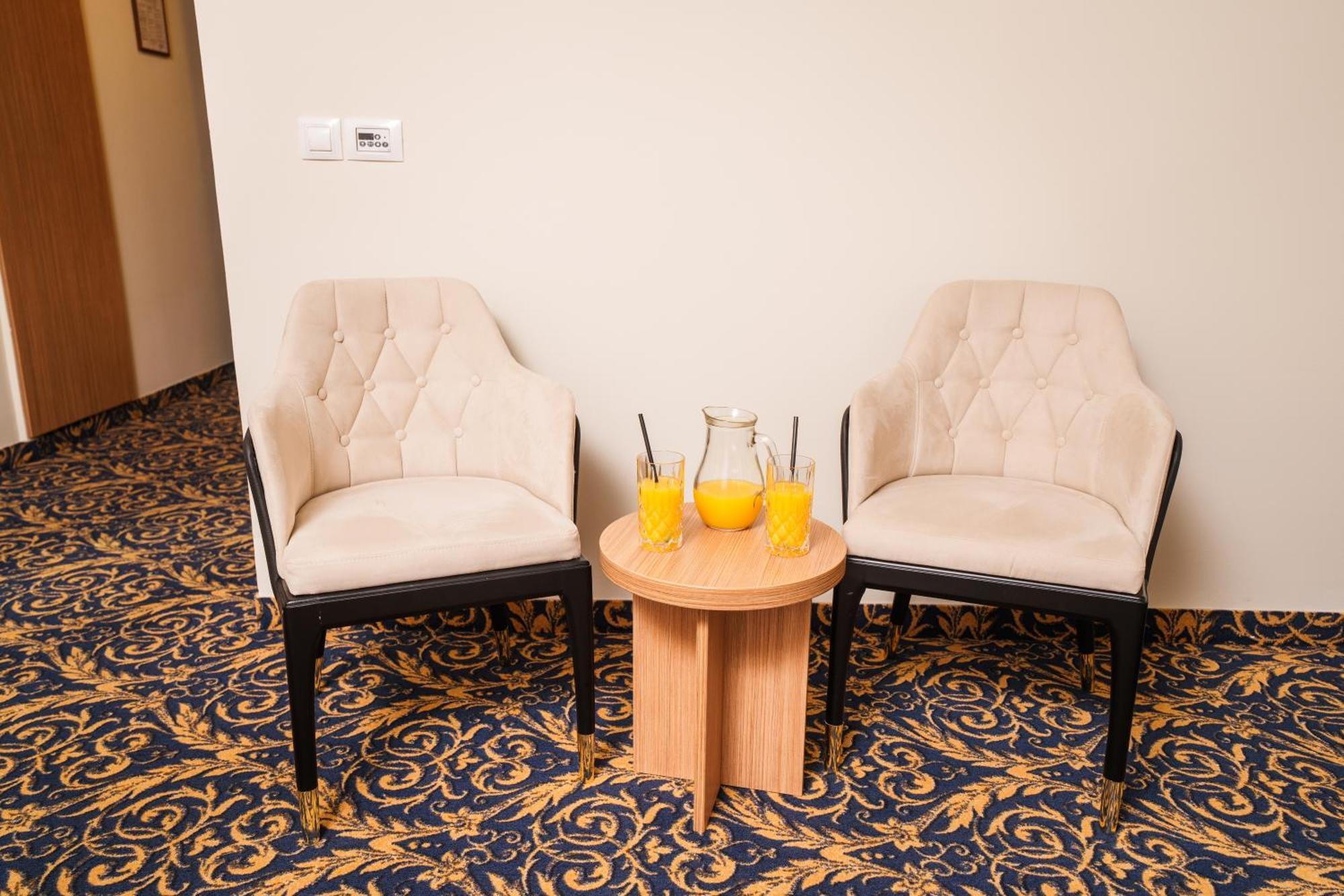 Hotel Monogram Park Ρούμα Εξωτερικό φωτογραφία