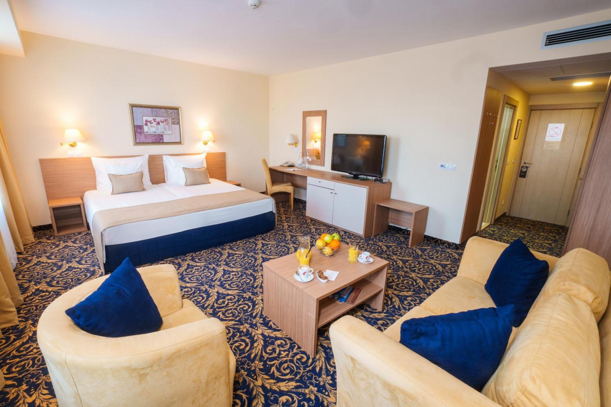 Hotel Monogram Park Ρούμα Εξωτερικό φωτογραφία