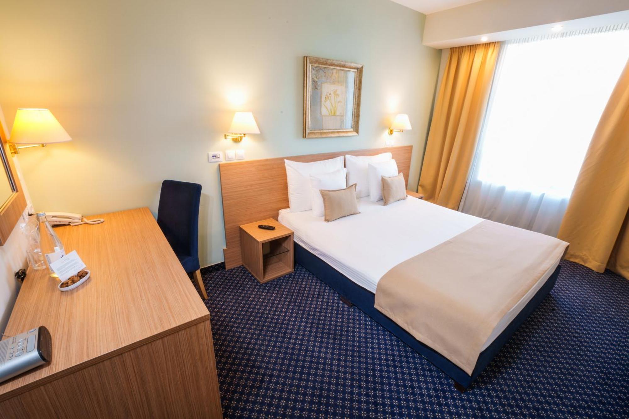 Hotel Monogram Park Ρούμα Εξωτερικό φωτογραφία