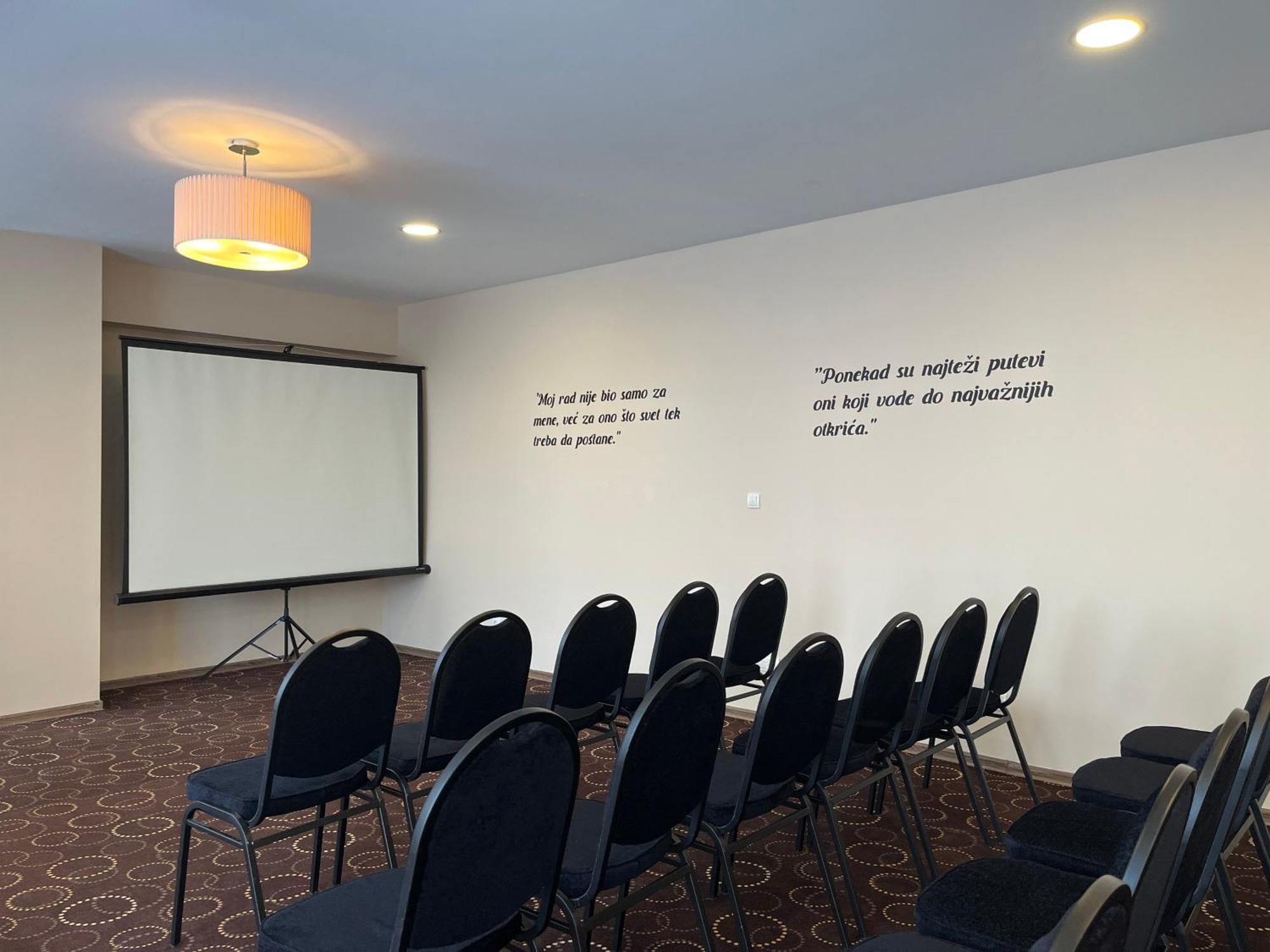 Hotel Monogram Park Ρούμα Εξωτερικό φωτογραφία